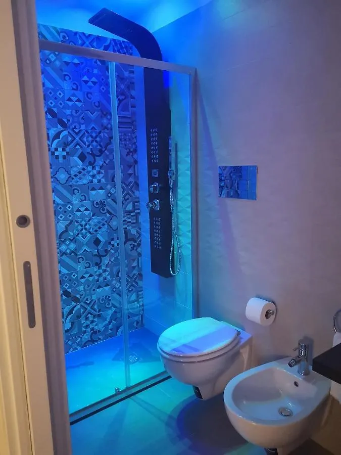 Domus Leone Tre Bed & Breakfast Naples 0*,