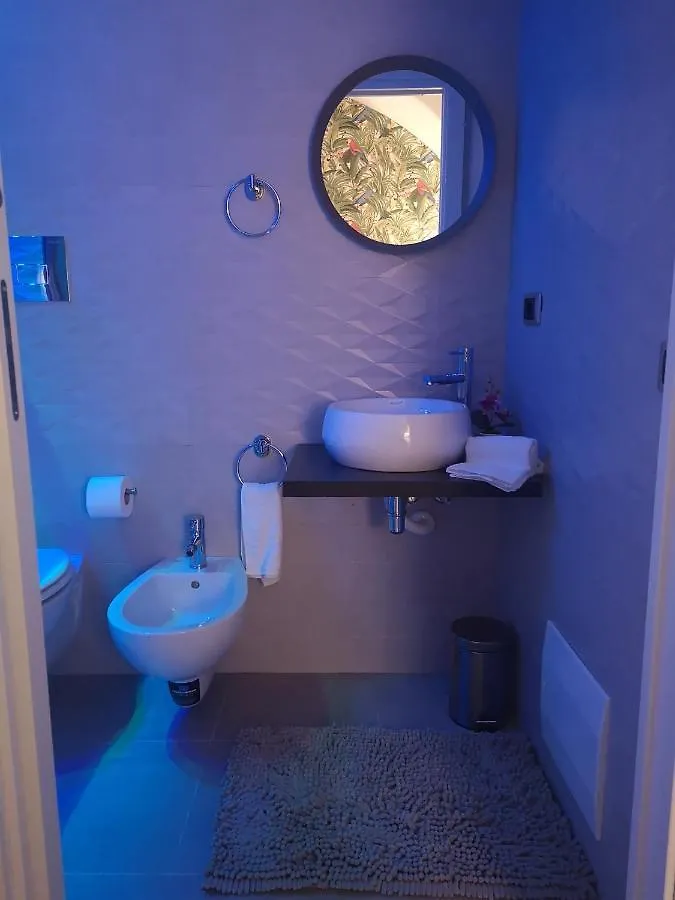 Domus Leone Tre Bed & Breakfast Naples
