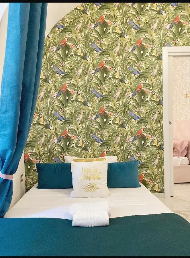 Domus Leone Tre Bed & Breakfast Naples